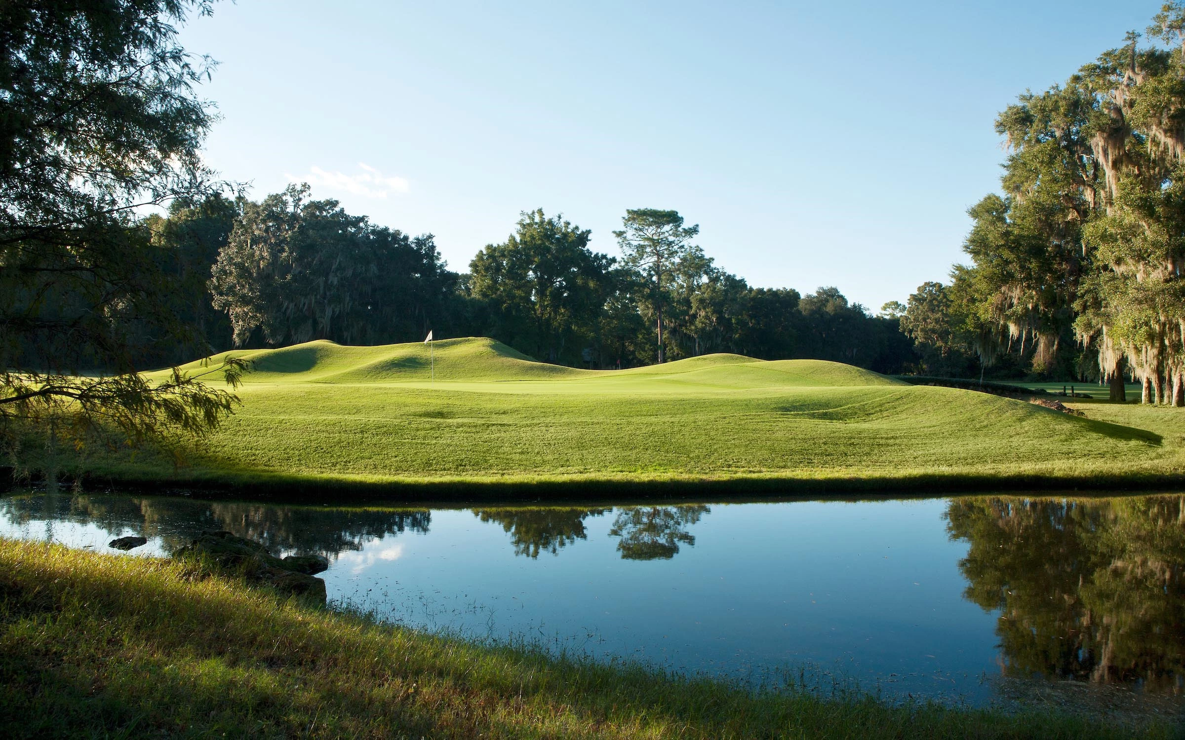 Hawkstone Country Club - Golf Course Hole #17 Green