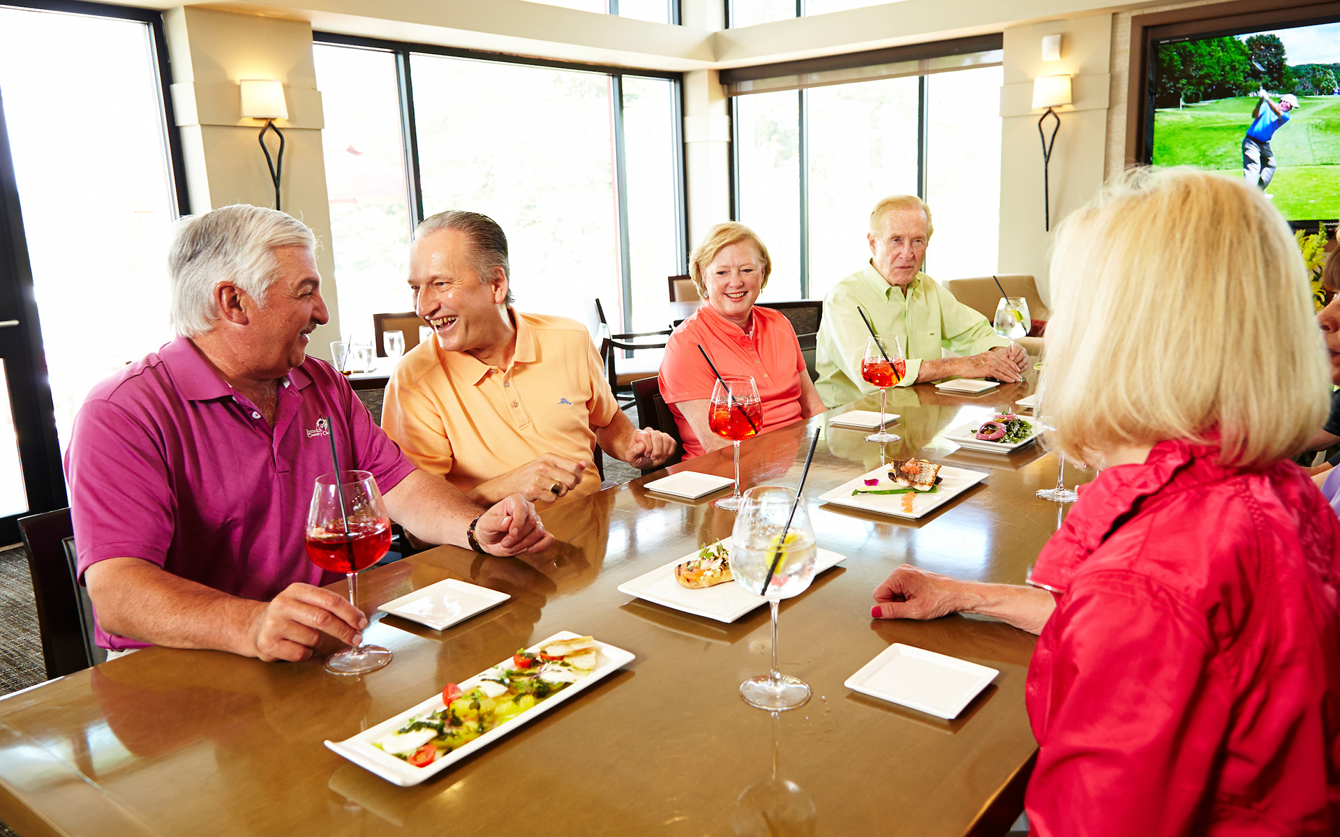 Ipswich Country Club - Group with drinks