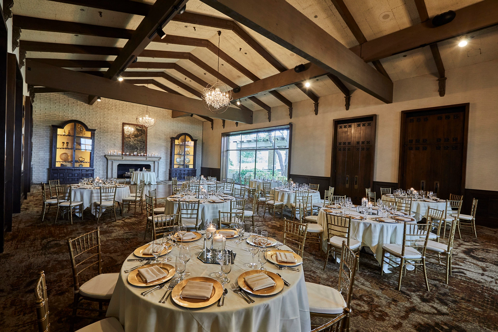 Las Colinas Country Club - Fireside Wedding