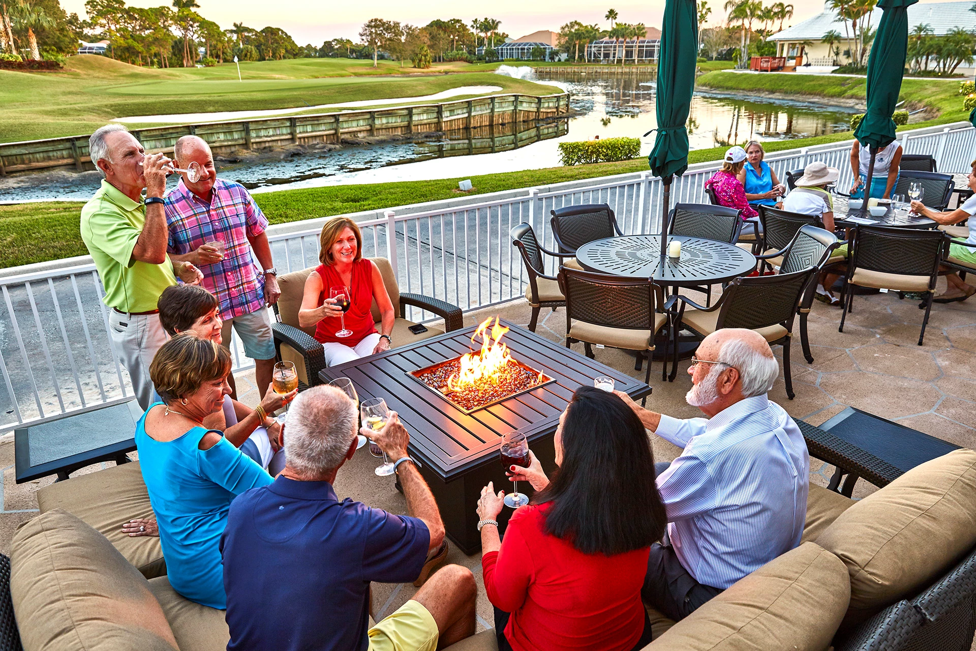 Monarch Country Club - Members on the patio