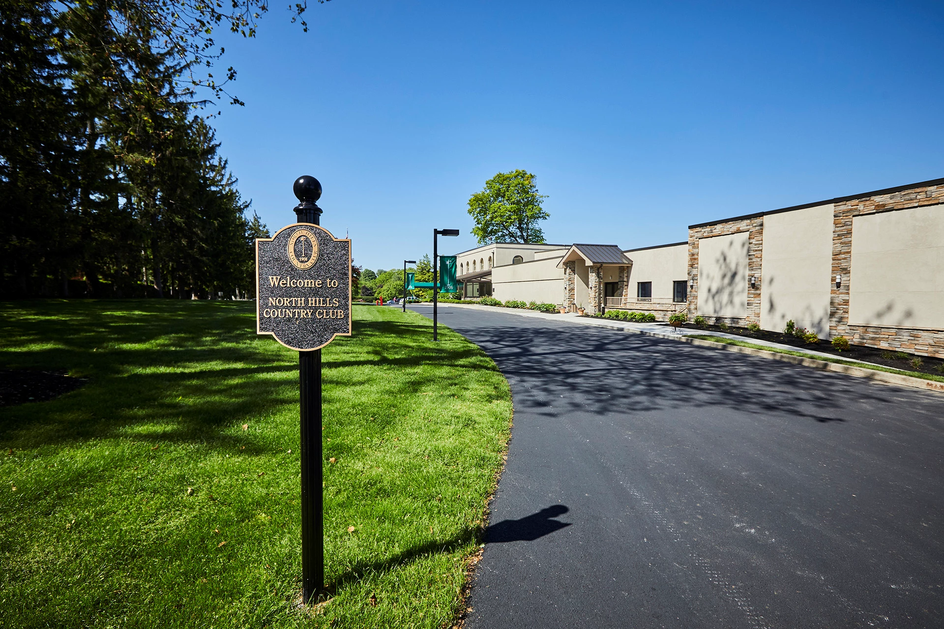 North Hills Country Club - Entrance