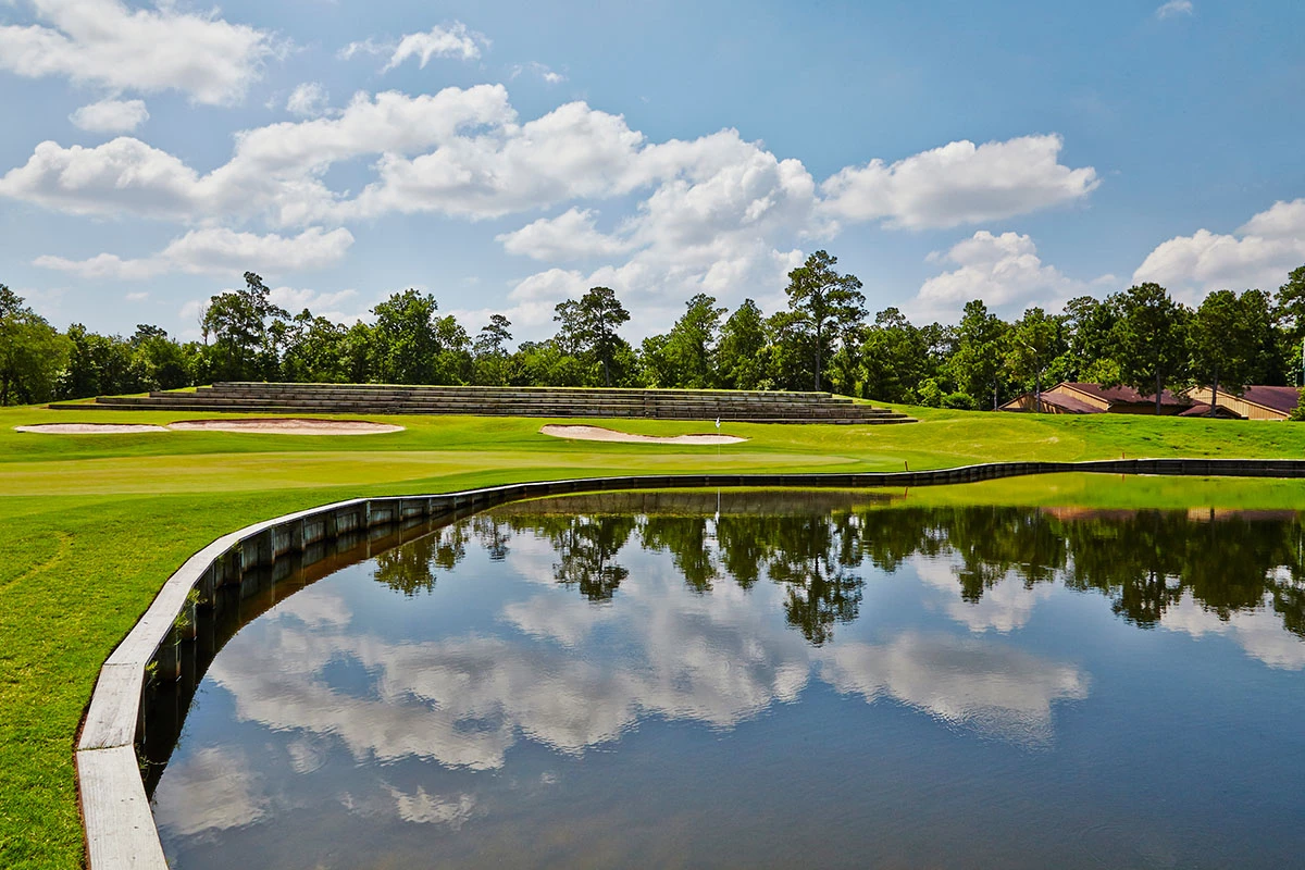 Tournament golf course hole 18